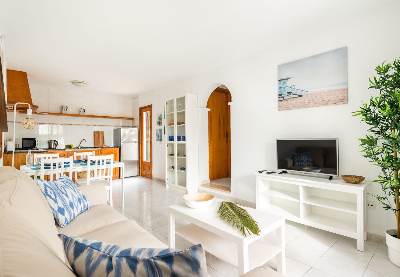 Apartment in Cala Blanca - Apartamento Palmeras 6