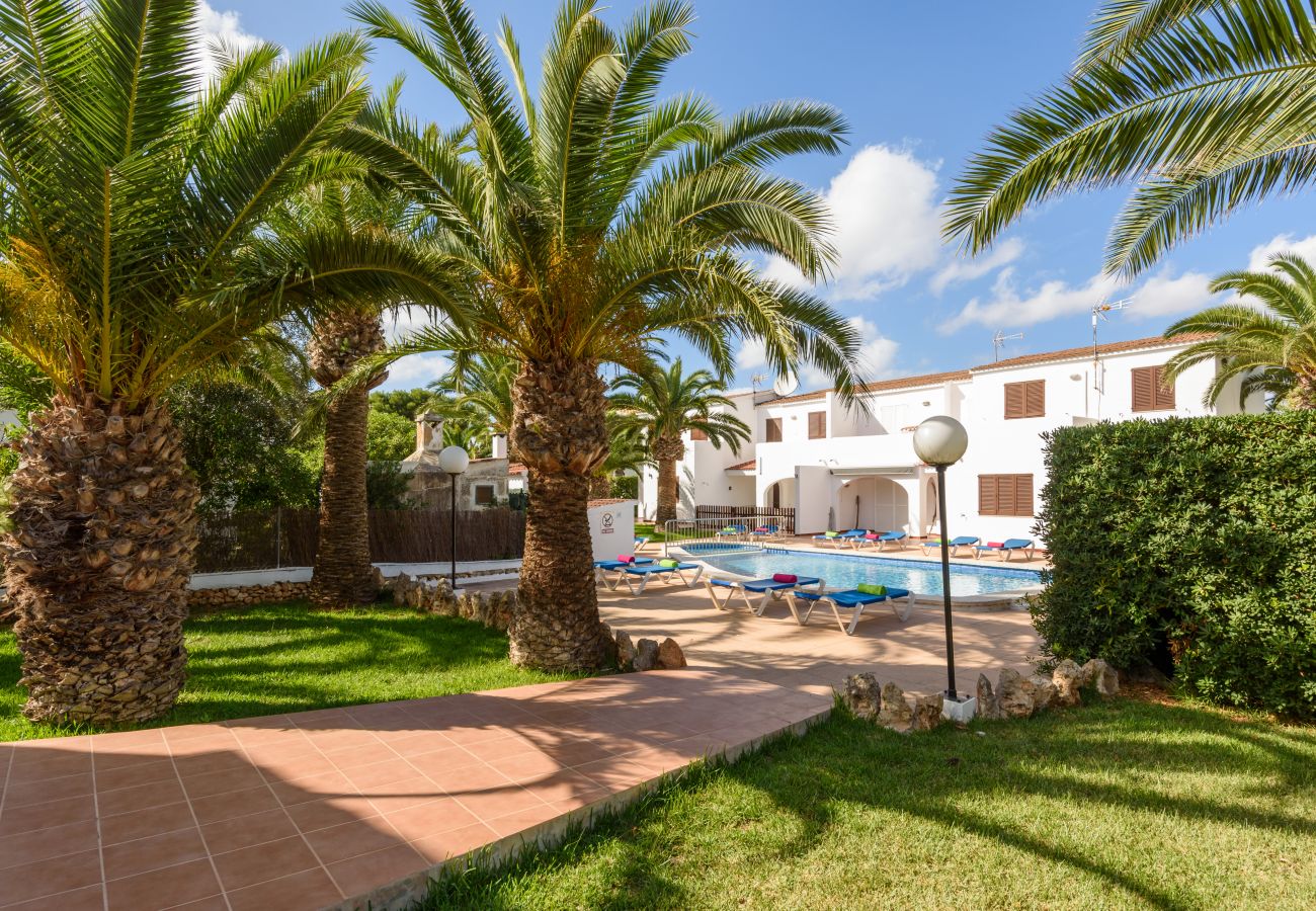 Apartment in Cala Blanca - Apartamento Palmeras 5