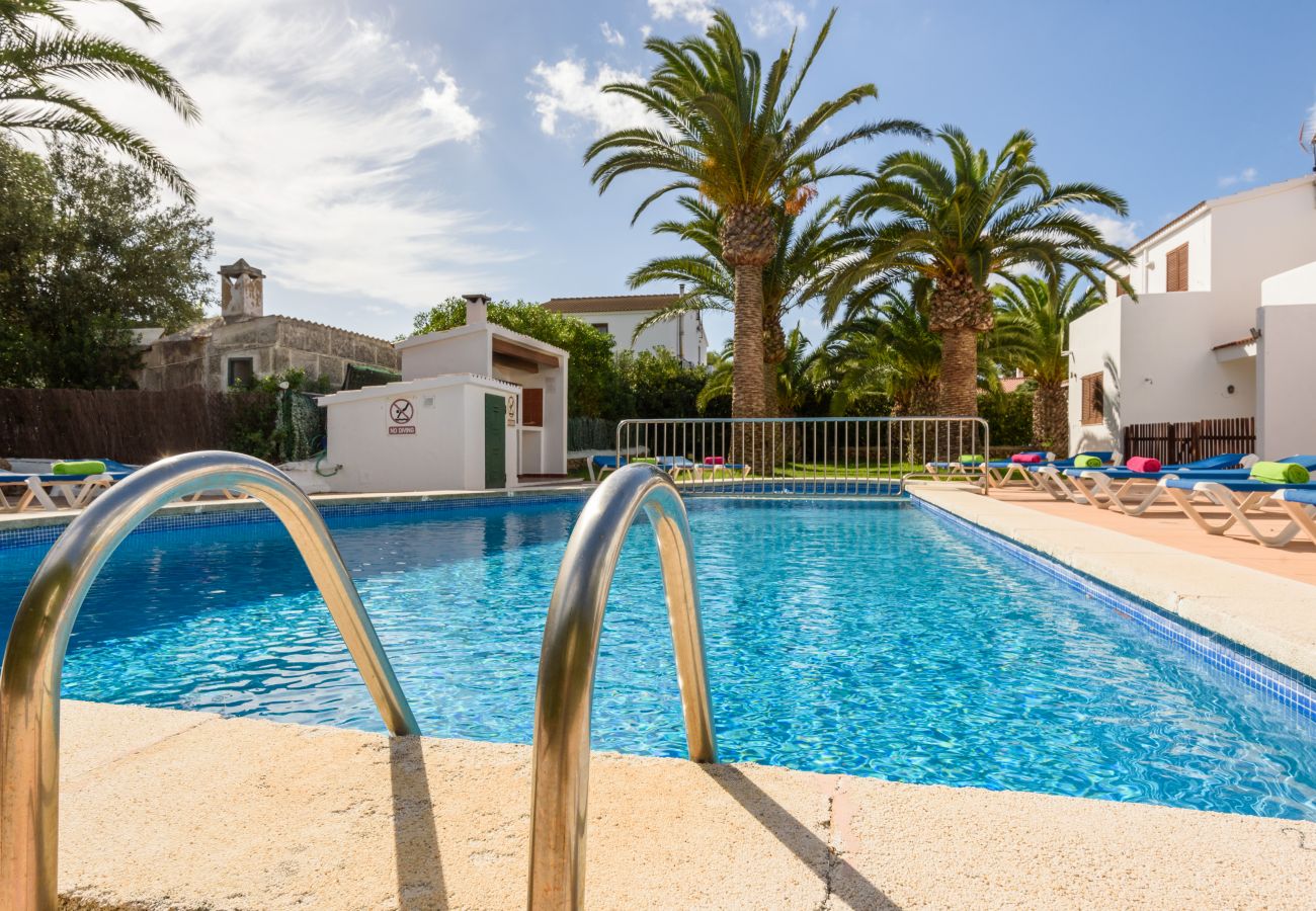 Apartment in Cala Blanca - Apartamento Palmeras 5