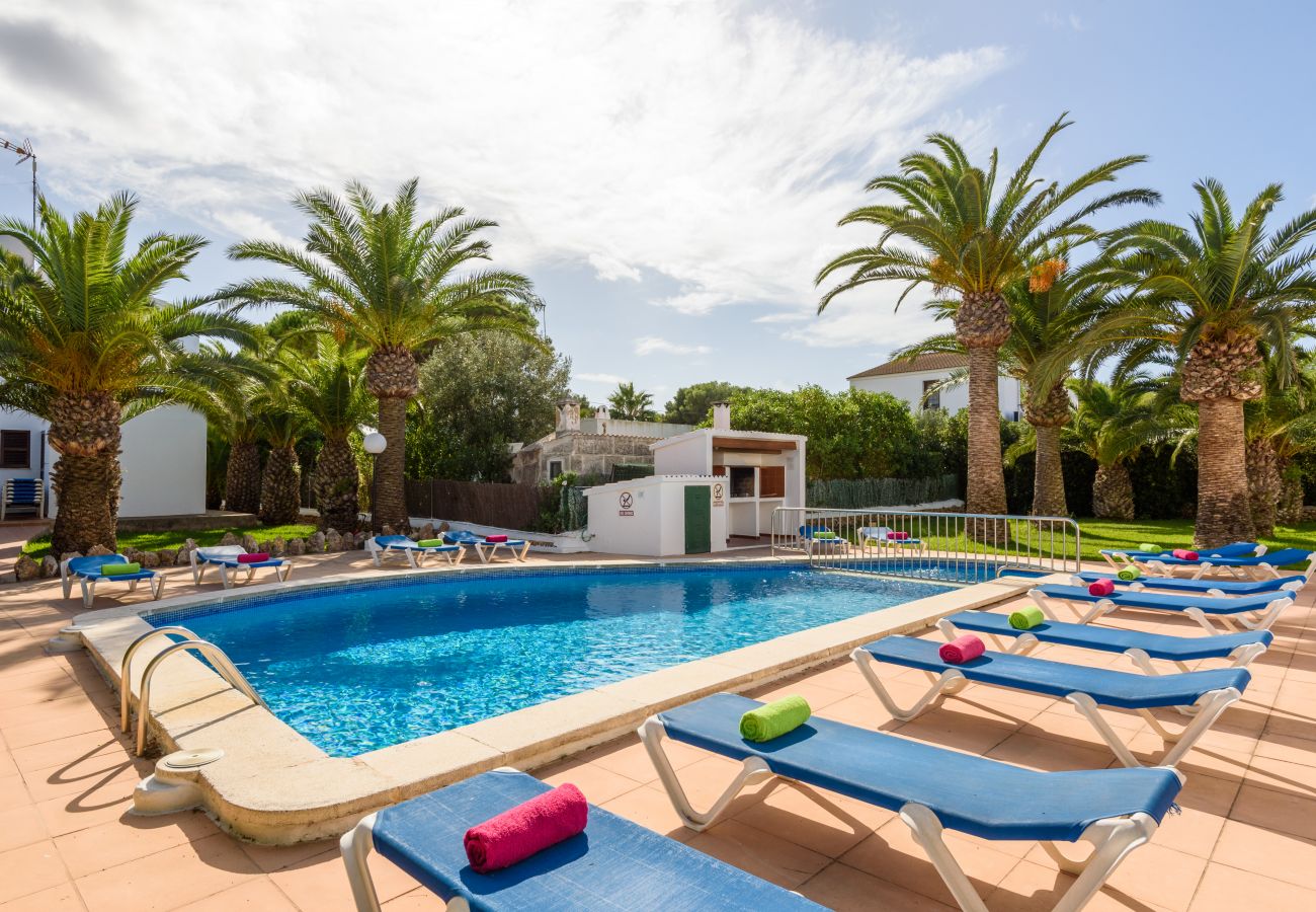 Apartment in Cala Blanca - Apartamento Palmeras 5