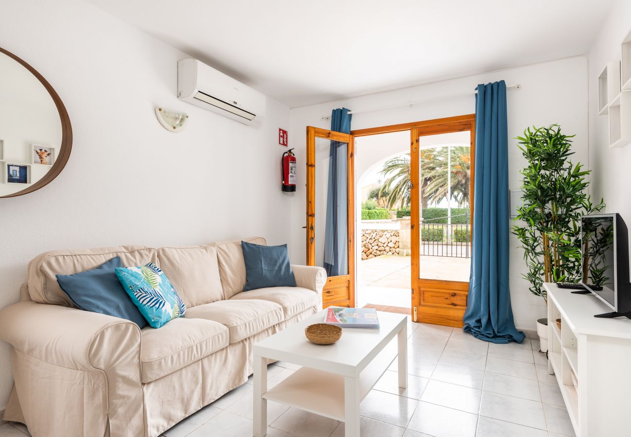 Apartment in Cala Blanca - Apartamento Palmeras 5