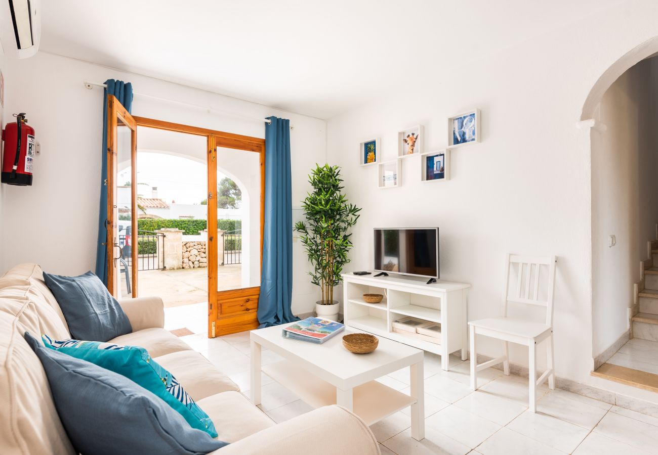 Apartment in Cala Blanca - Apartamento Palmeras 5