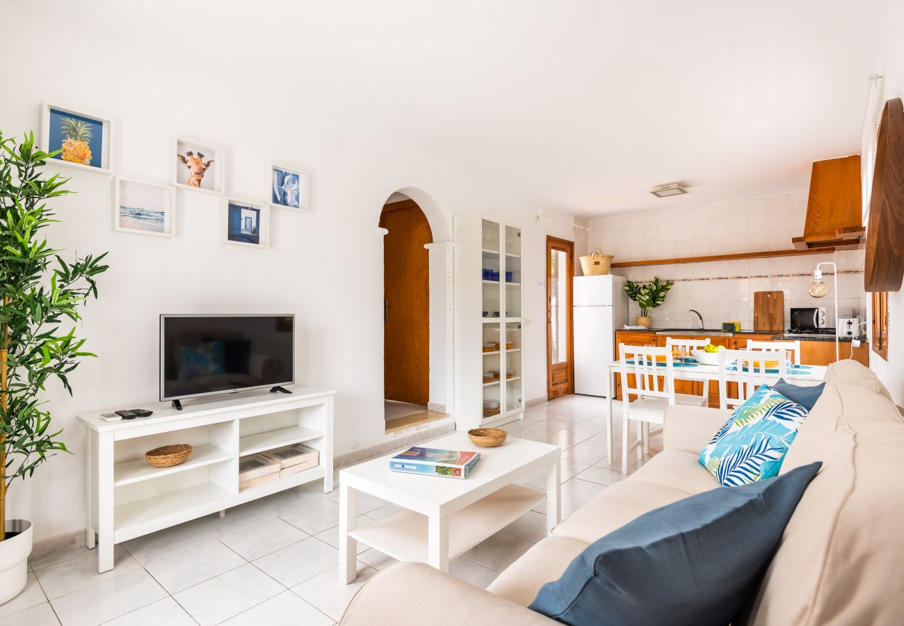 Apartment in Cala Blanca - Apartamento Palmeras 5