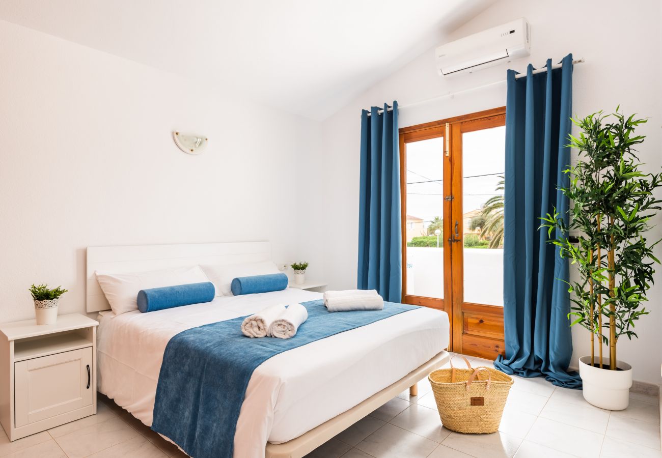 Apartment in Cala Blanca - Apartamento Palmeras 5