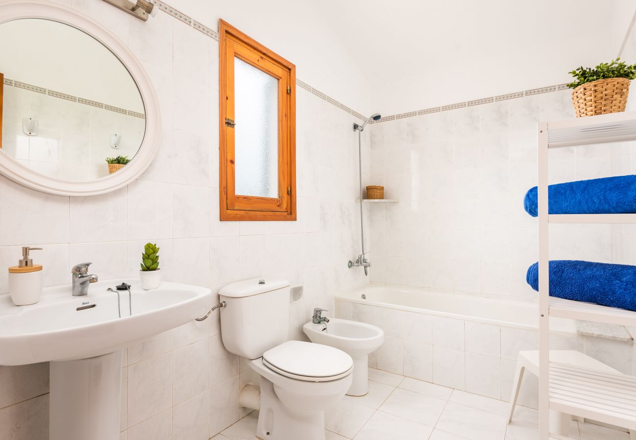 Apartment in Cala Blanca - Apartamento Palmeras 5