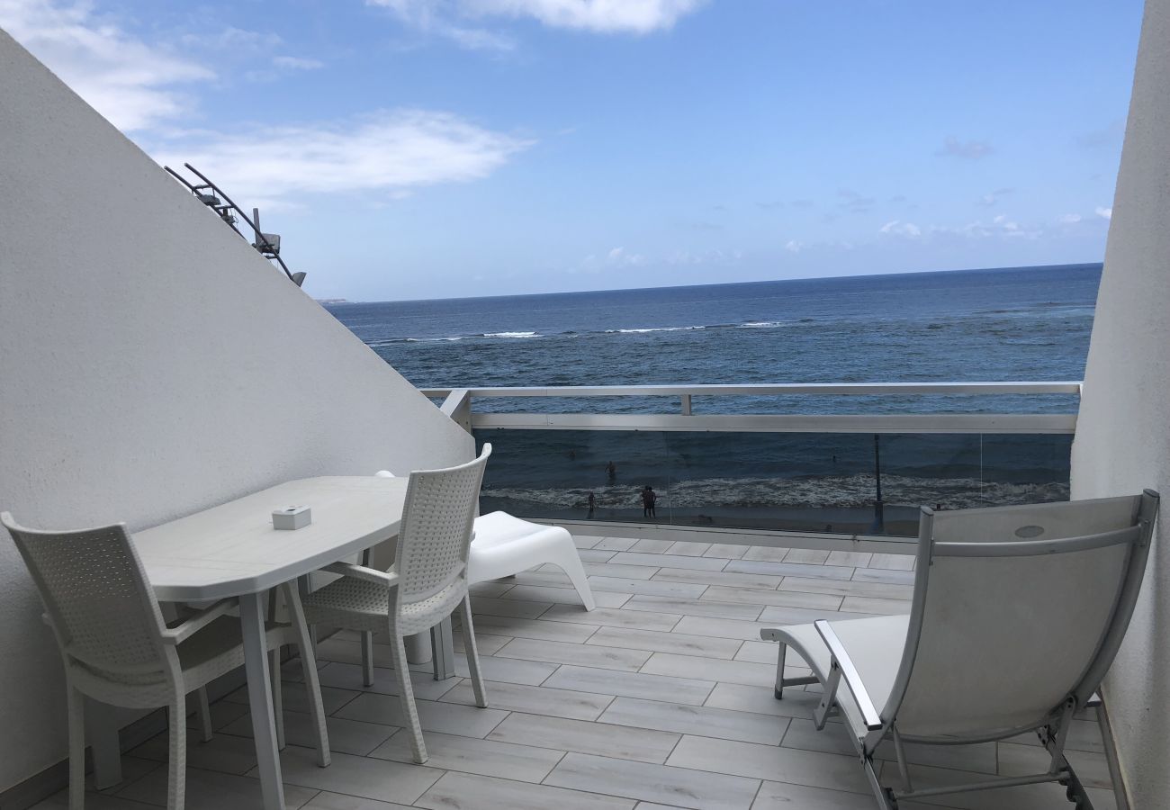 Apartment in Las Palmas de Gran Canaria - Great terrace sea views By CanariasGetaway