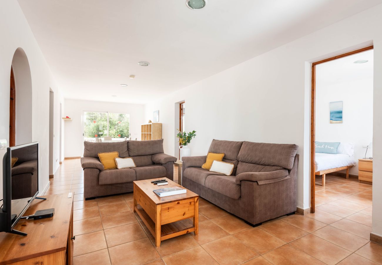 Villa in Cala Blanca - Menorca Binisaret 1