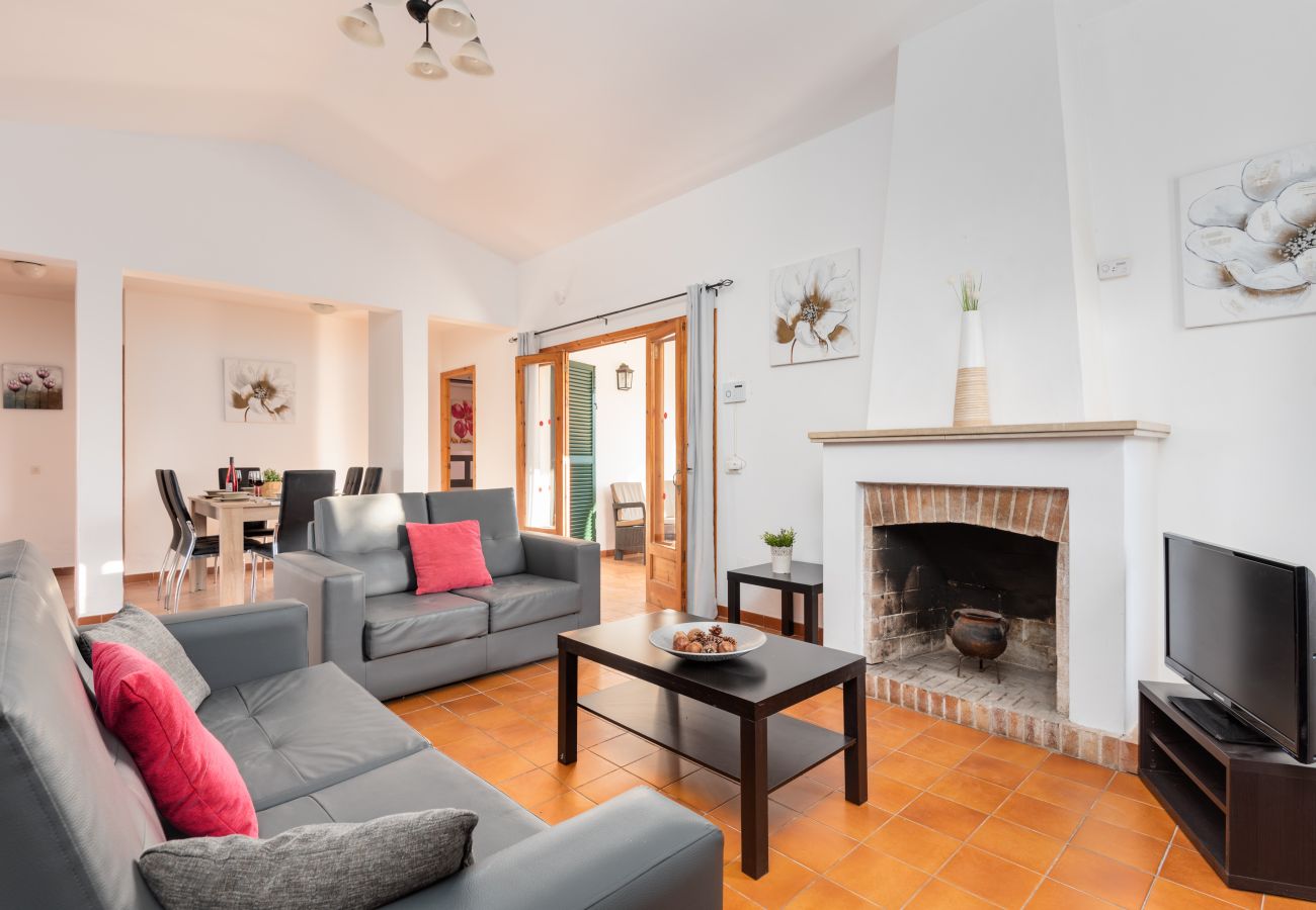 Villa in Cala´n Blanes - Menorca Paco