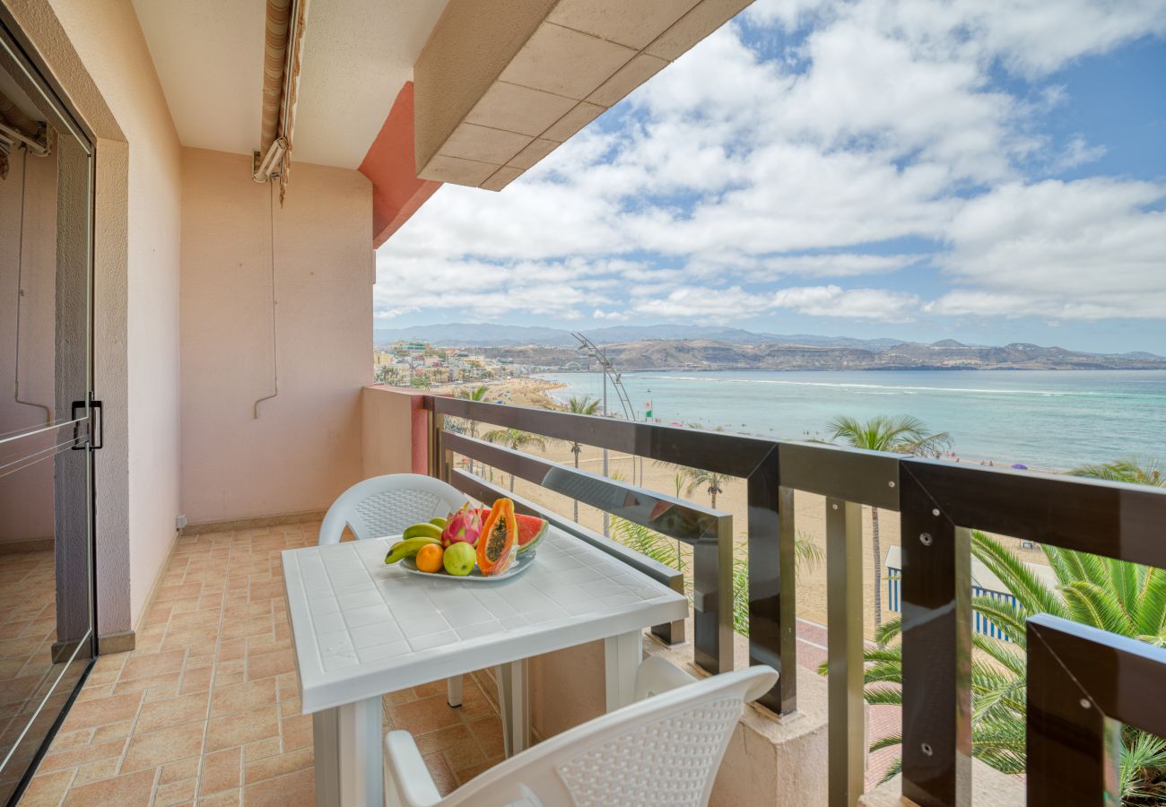 Apartment in Las Palmas de Gran Canaria - Huge Balcony over Las Canteras By CanariasGetaway