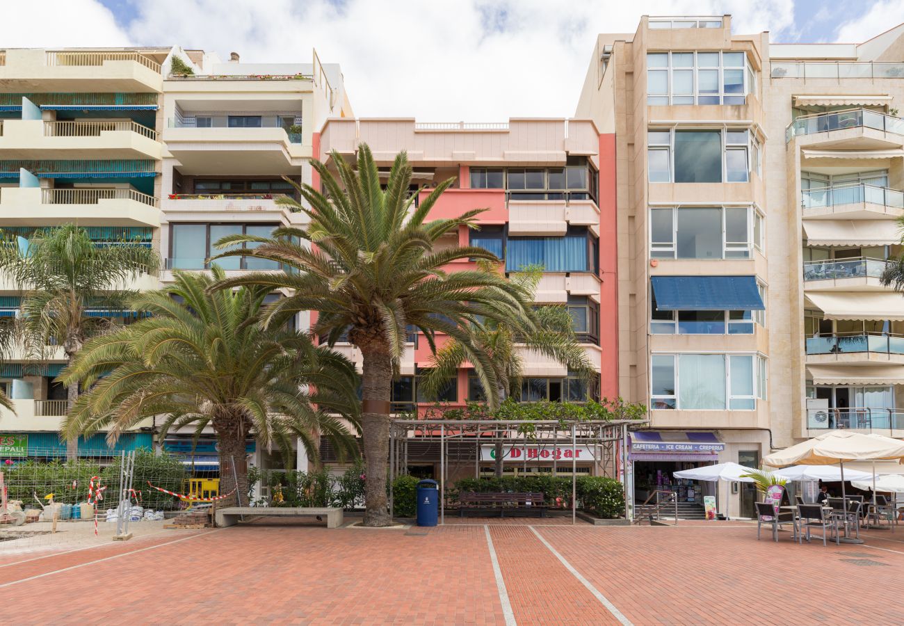 Apartment in Las Palmas de Gran Canaria - Huge Balcony over Las Canteras By CanariasGetaway