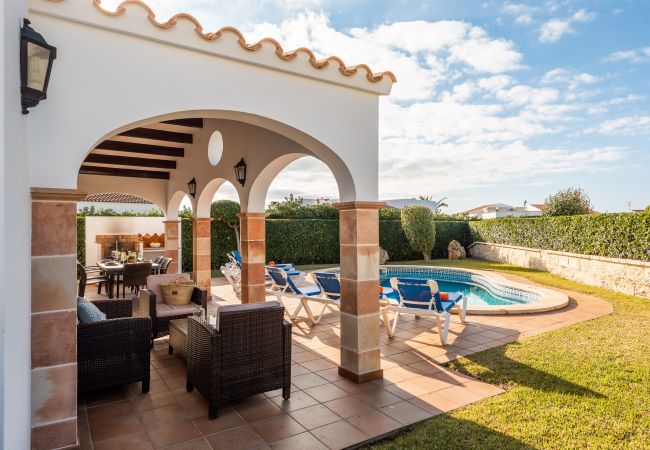 Villa in Cap d´Artruix - Menorca Fucsia