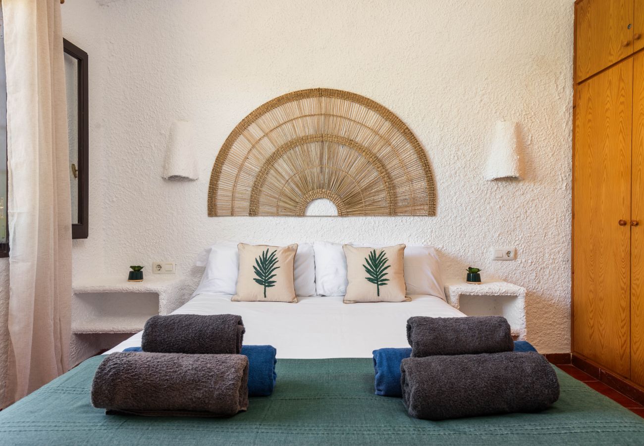 Apartment in Cala Blanca - Apartamentos  MONSINES 11 A