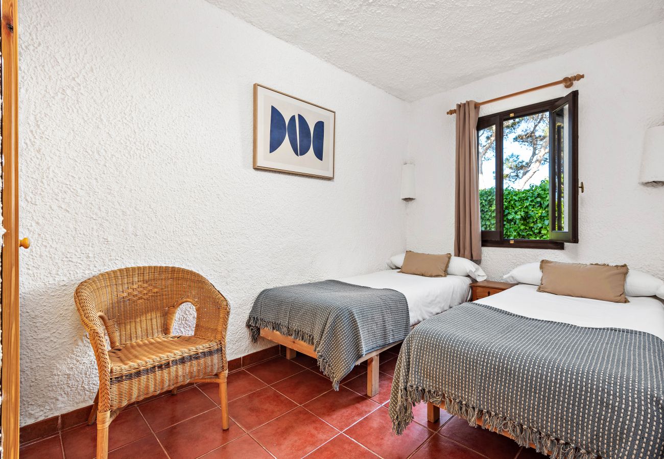 Apartment in Cala Blanca - Apartamentos MONSINES 13 C