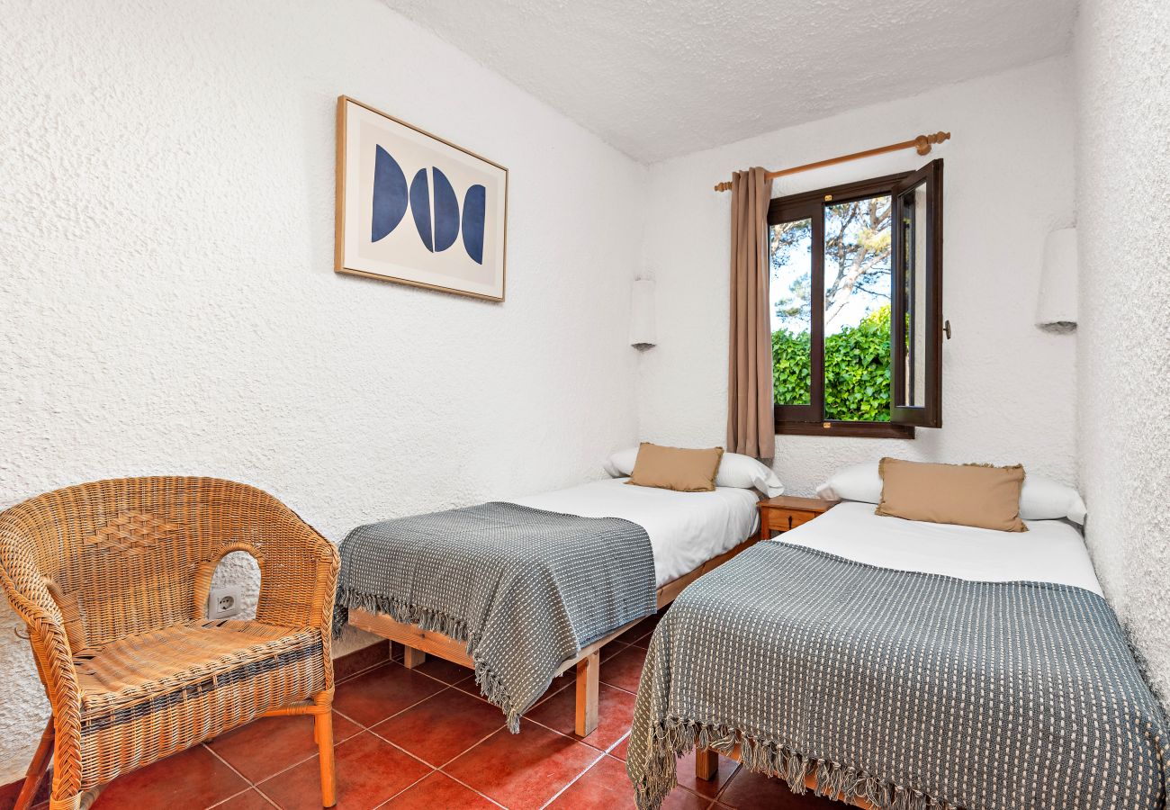 Apartment in Cala Blanca - Apartamentos MONSINES 13 C