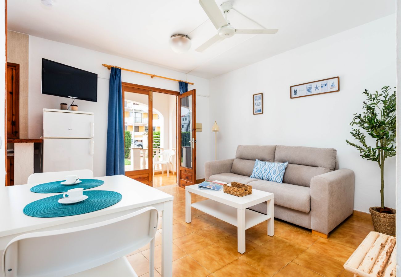 Apartment in Cala Blanca - Apartamento A4 Mar Blanca