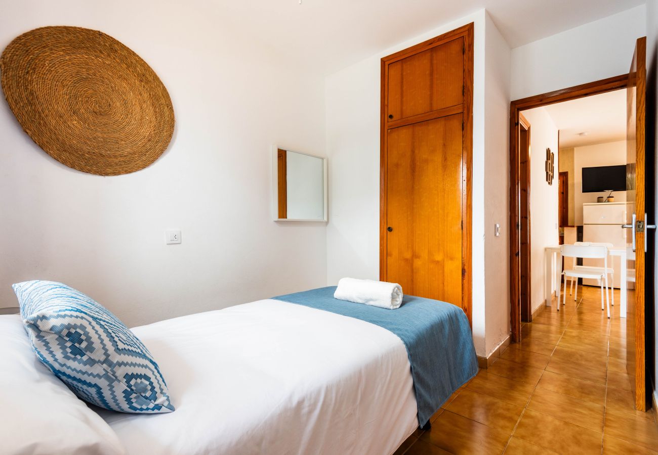 Apartment in Cala Blanca - Apartamento B4 Mar Blanca