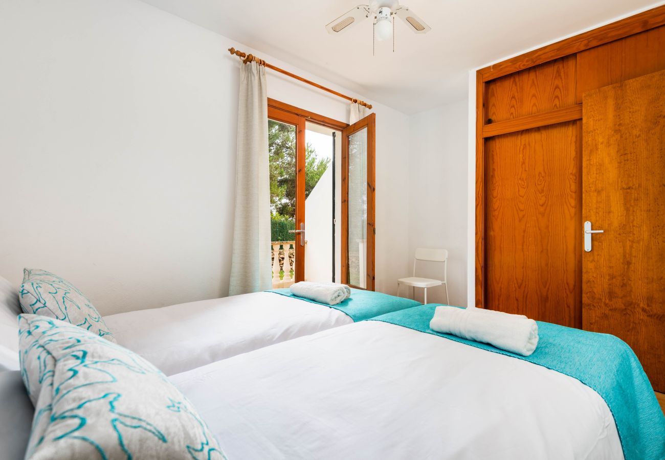 Apartment in Cala Blanca - Apartamento D4 Mar Blanca