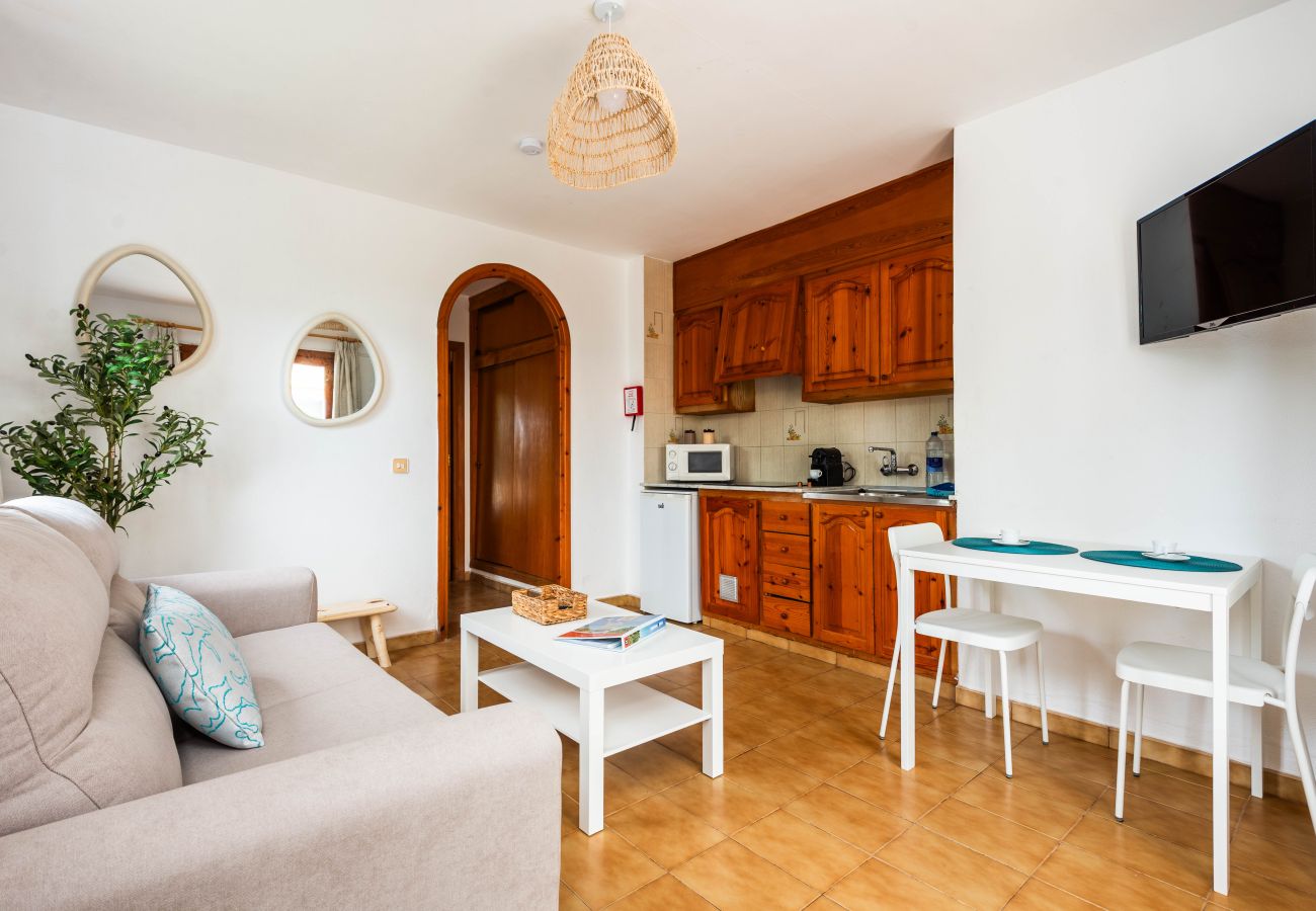 Apartment in Cala Blanca - Apartamento D5 Mar Blanca