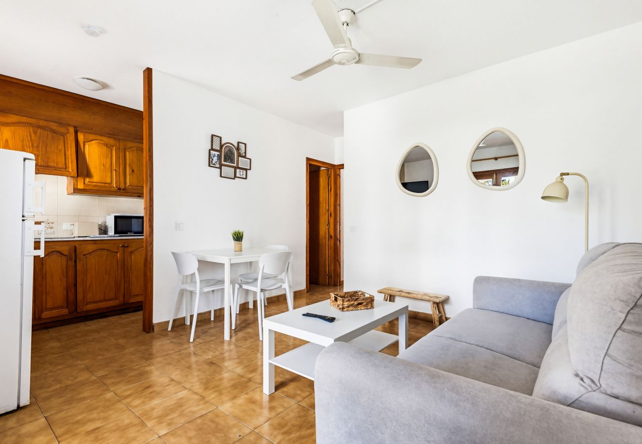 Apartment in Cala Blanca - Apartamento B2 Mar Blanca