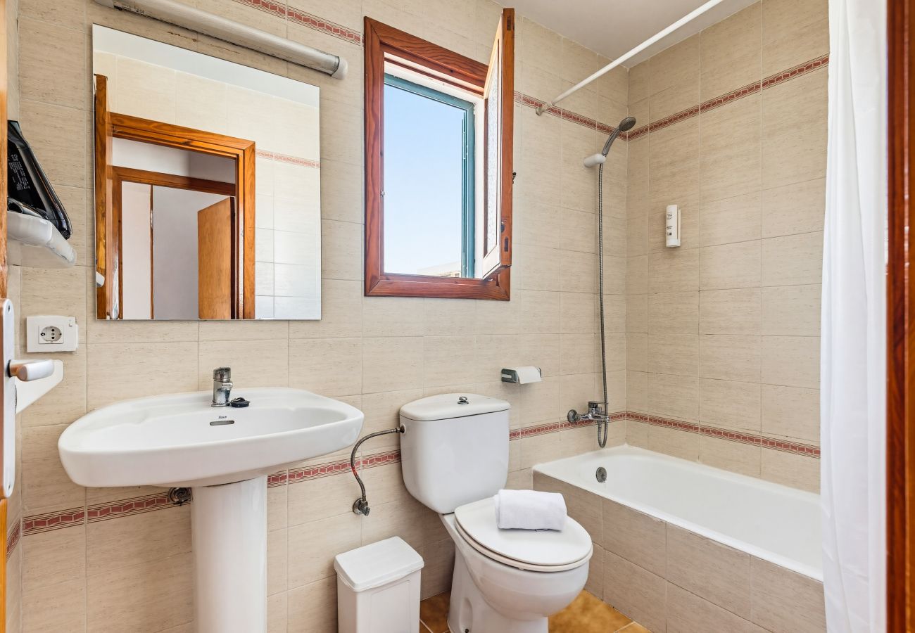 Apartment in Cala Blanca - Apartamento B2 Mar Blanca