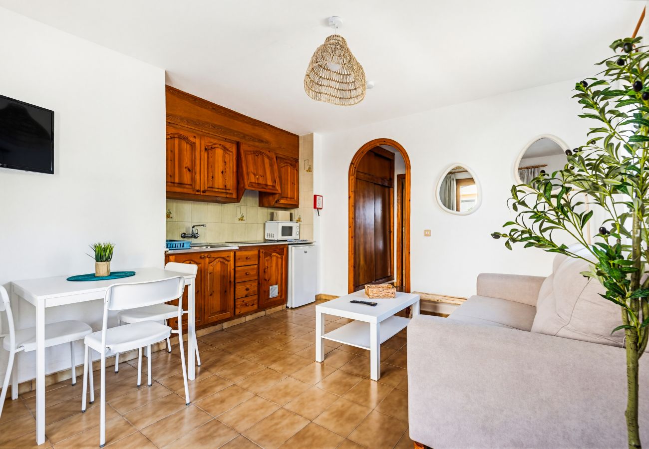 Apartment in Cala Blanca - Apartamento D1 Mar Blanca